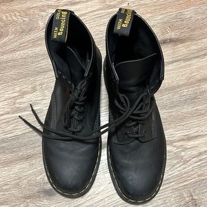 Doc Martens Boots Men’s 11